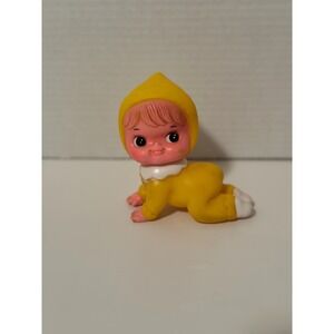 Vintage GIRL BABY CRAWLING Rubber Squeaky Toy Doll‎ 70s? IWAI? Rasco? 4"